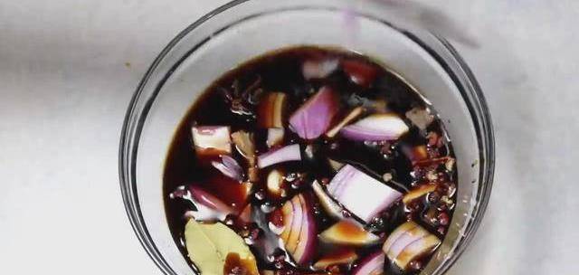 细做法告诉你色香味美鸡肉滑嫩超简单冰球突破豪华版广东正宗豉油鸡做法详(图9)